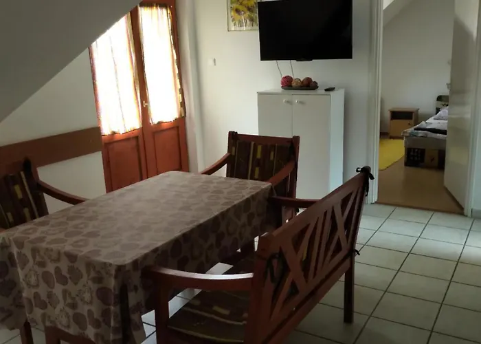 Reteshaz Strudelhaus Apartmanhaz 公寓