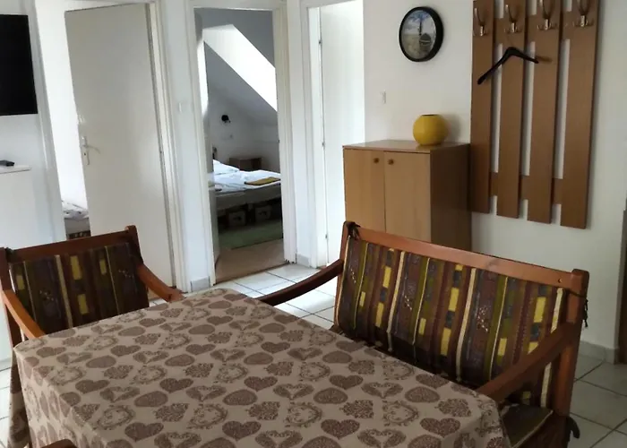 公寓 Reteshaz Strudelhaus Apartmanhaz 沃尼奥尔茨沃什海吉